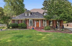 5 Brandon Cir, Conway, AR 72034