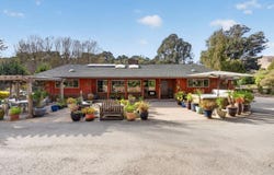 125 Old Stage RD, Salinas, CA 93908