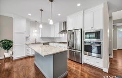 14 Yorkshire Court, Farmington, CT 06032