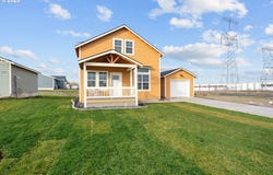 305 ART KEGLER Blvd, Boardman, OR 97818