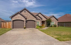3113 DAPPLE GRAY, Benton, AR 72015