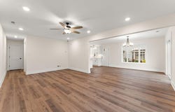 9567 Luebcke Lane E, Crown Point, IN 46307