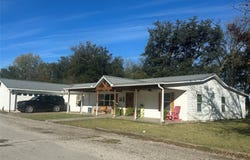101 Twin Creek Road, Comanche, TX 76442