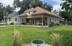 1018 W 3rd St, Pratt, KS 67124