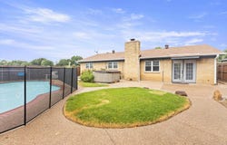615 Bocowood Circle, Euless, TX 76039