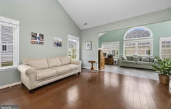 1022 GLORY Way, LITITZ, PA 17543