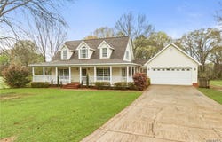 241 Paige Boulevard, Moundville, AL 35474