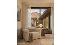 5970 N ECHO CANYON Drive, Phoenix, AZ 85018