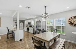 1104 W 7th St, Taylor, TX 76574