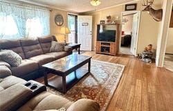 560 Main Street, Leslie, MO 63056