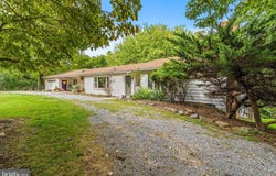 1108 HOFFMASTER Road, KNOXVILLE, MD 21758