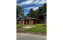205 E 9th Street, Caruthersville, MO 63830