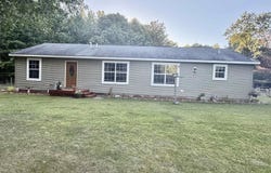 587 N Lewis, Shepherd, MI 48883