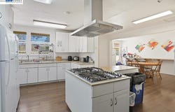 179 Los Ranchitos Rd, San Rafael, CA 94903
