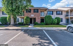 572B WILLOW Turn, MOUNT LAUREL, NJ 08054