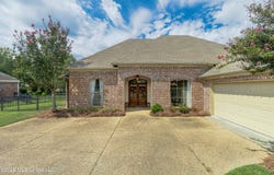 284 Lighthouse Lane, Brandon, MS 39047