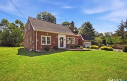 65 Sidehill Road, Hamden, CT 06517