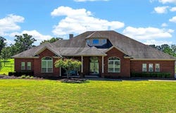 303 Fine PL, Alma, AR 72921