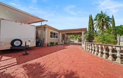100 E 37th St, Hialeah, FL 33013