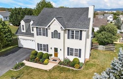 106 BOWMANS RUN DR, STUARTS DRAFT, VA 24477
