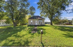 424 E Jackson Street, Shell Rock, IA 50670