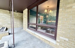 909 W Washington Street, Clinton, IL 61727