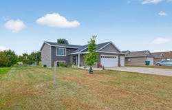 190 Red School Lane, Kellogg, MN 55945