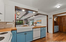 135 GRANDVIEW AVENUE, HOLLAND, MI 49423