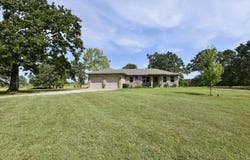 7390 Lawrence 2022, Miller, MO 65707