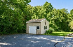 689 Squaw Rock Road, Plainfield, CT 06354