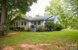 616 Pineview Lakes Road, Chester, SC 29706