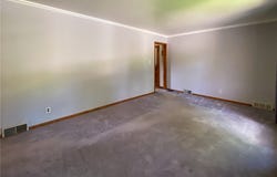 128 Clover Dr, Monaca, PA 15061