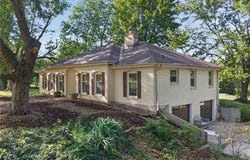 8004 E 233rd Street, Peculiar, MO 64078