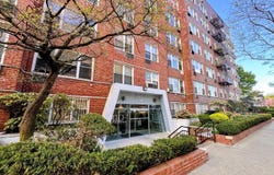 310 Beverley Road, Brooklyn, NY 11218