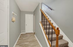 912 SKYVIEW Drive, YORK, PA 17406