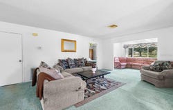 2209 HARTLEBURY Way, SUN CITY CENTER, FL 33573