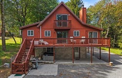 2159 Wild Laurel Drive, Long Pond, PA 18334
