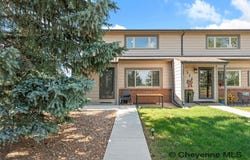 338 MANEWAL DR, Cheyenne, WY 82009