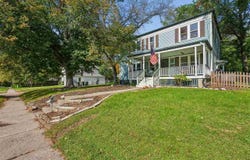 920 Ginter Ave, IowaCity, IA 52240