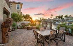 3927 W Hemlock Street, Oxnard, CA 93035