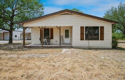 1501 Andy Thomas Road, Whitewright, TX 75491