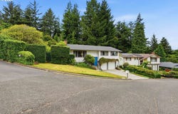 925 OAKWAY Dr, CoosBay, OR 97420