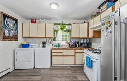18 Pleasant St, Lowell, MA 01852