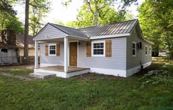 909 E 9th Street, Stuttgart, AR 72160