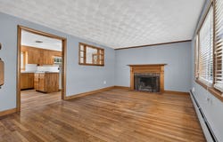 38 Park Ave, Reading, MA 01867