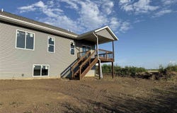 100 Kinsey St, NorthLiberty, IA 52317