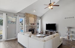 2734 SW Stutley RD, Topeka, KS 66614