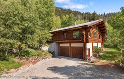 1035 E DEER CREEK Drive, Jackson, WY 83001