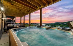 250 Poolside Pass, Hollister, MO 65672