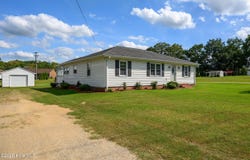 1035 W Saint James Street, Tarboro, NC 27886